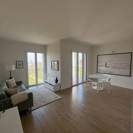 Panorama - Luminous With Private Garage Milan